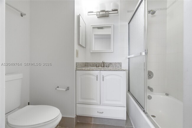 Building Photo - 725 SW 148th Ave