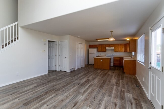 Building Photo - Spacious 4-Bedroom Home with Walk-Out Basement!