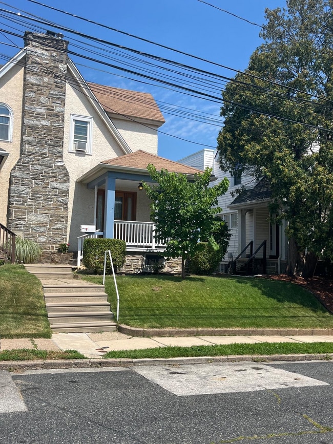 Building Photo - 4021 Dayton Rd