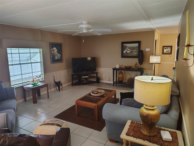 Building Photo - 142 W Caribbean