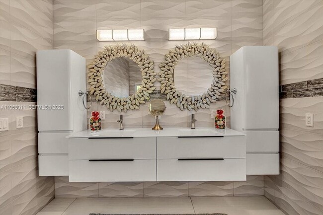 Building Photo - 1700 Cleveland Rd