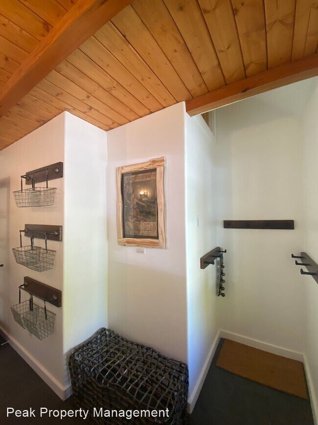 Building Photo - 3 br, 2 bath House - 214 Maroon Ave.