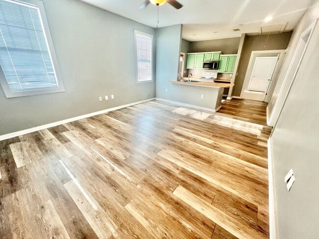 Building Photo - Single Family Home