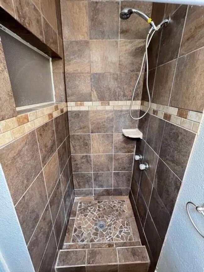 Building Photo - 10263 Casa View Dr