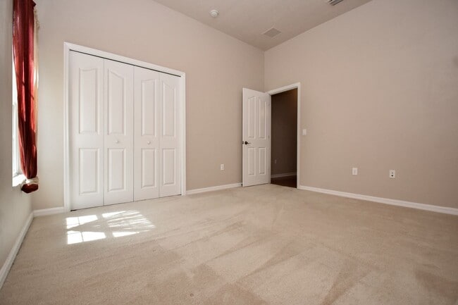 Building Photo - Spacious 4BR + Office Home with Pool in Garison Way