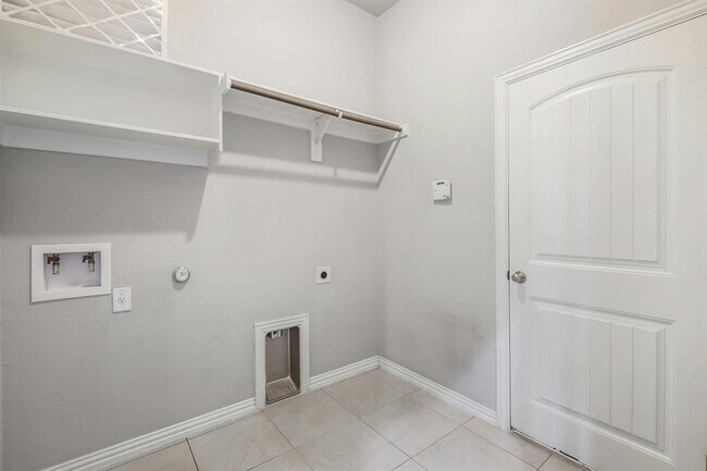 Building Photo - 3916 Joshs Cv