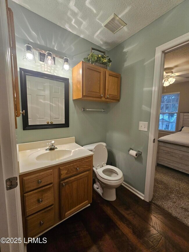 Building Photo - 1105 13th St