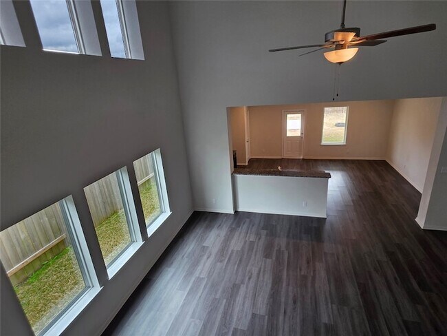 Building Photo - 3414 Riverside Glen Ln