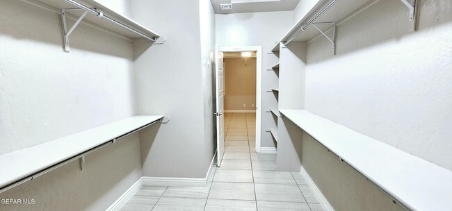 Building Photo - 3151 Red Velvet Pl