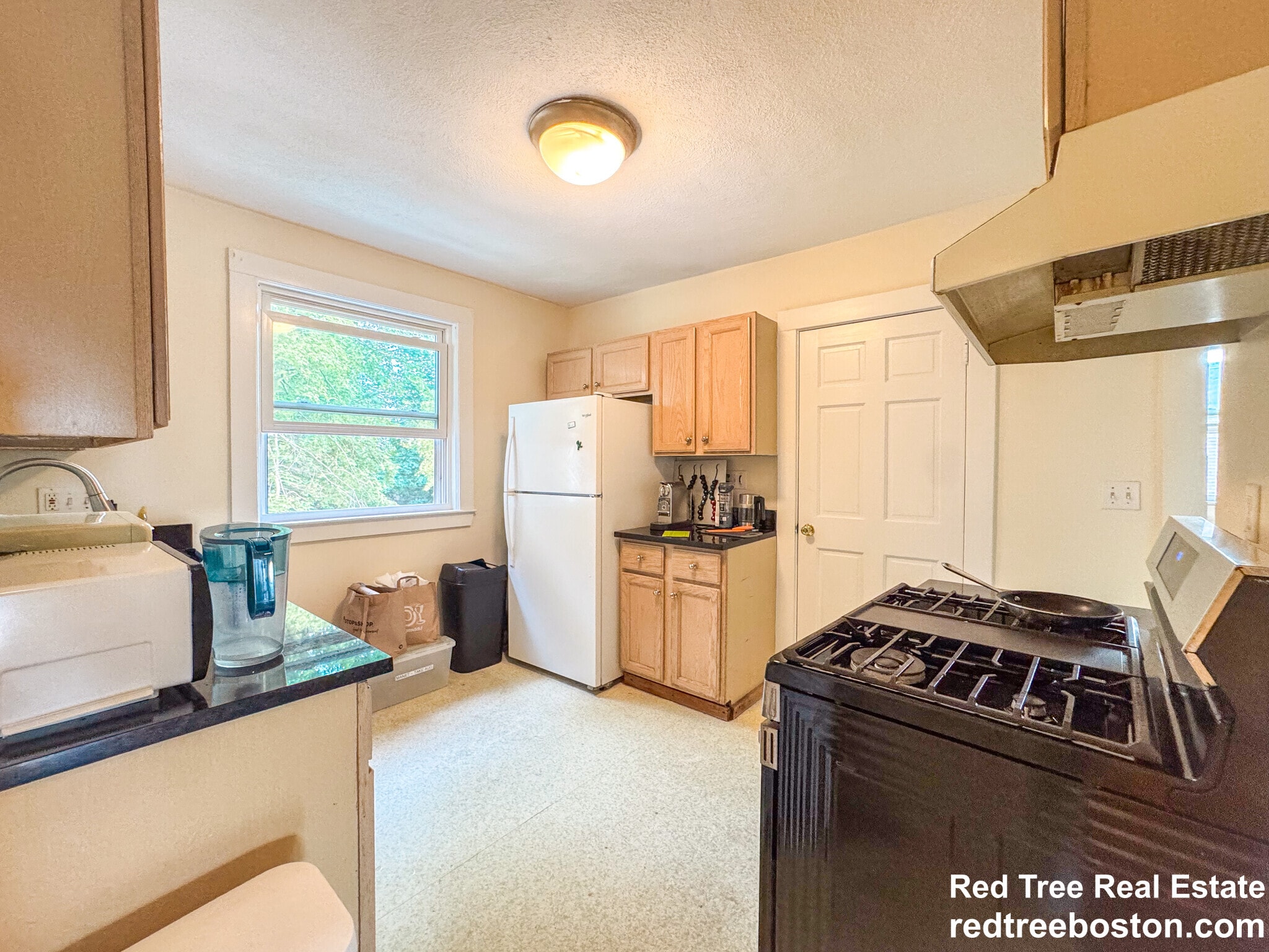 Building Photo - 28 Manet Rd