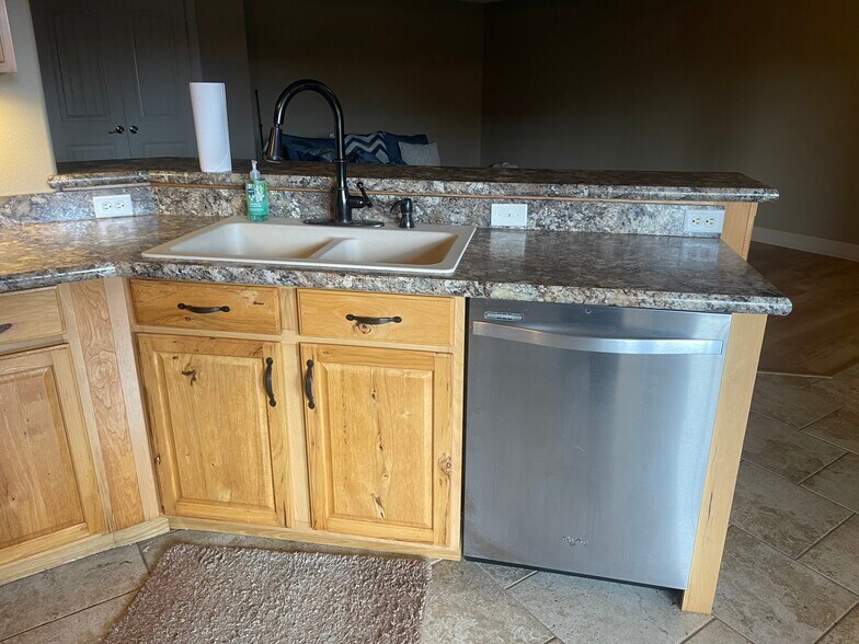 Building Photo - 1431 Heather Ln