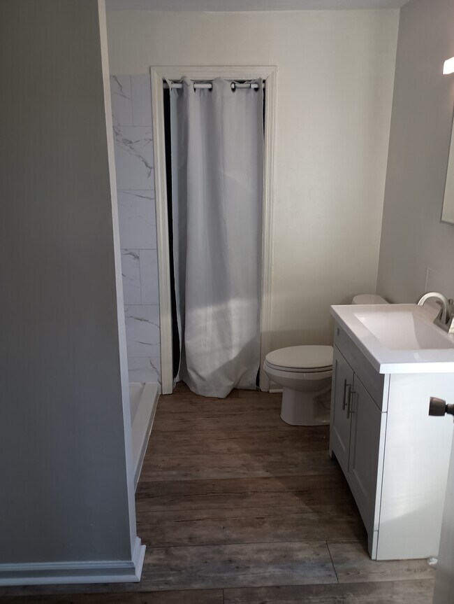 Bathroom - 88 Adaline St