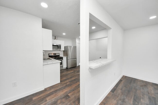 Building Photo - 5911 Easter St