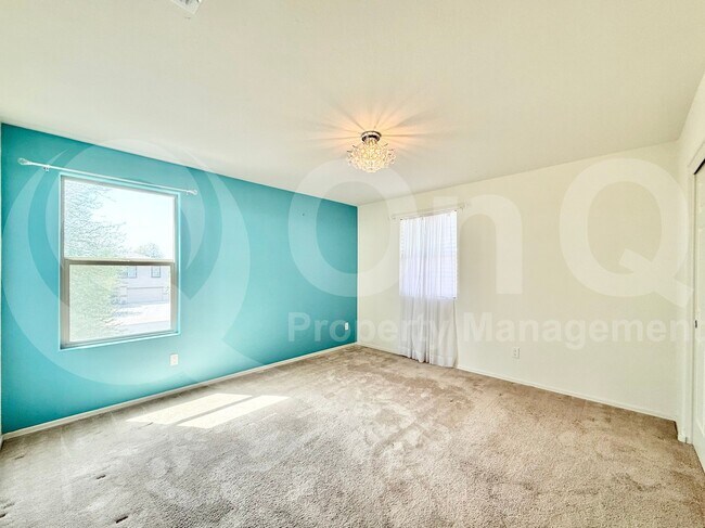 Building Photo - 218 N 109th Dr