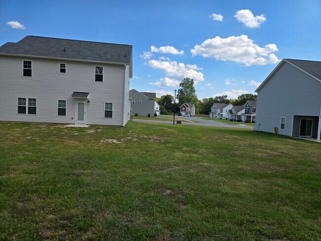 Building Photo - 214 Penfield Wy
