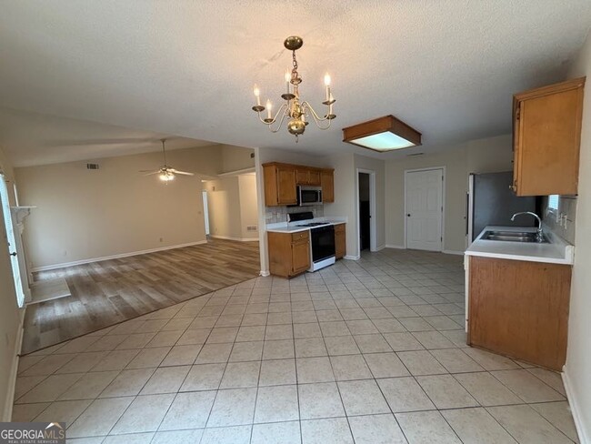 Building Photo - 414 Saddle Shoal Trail