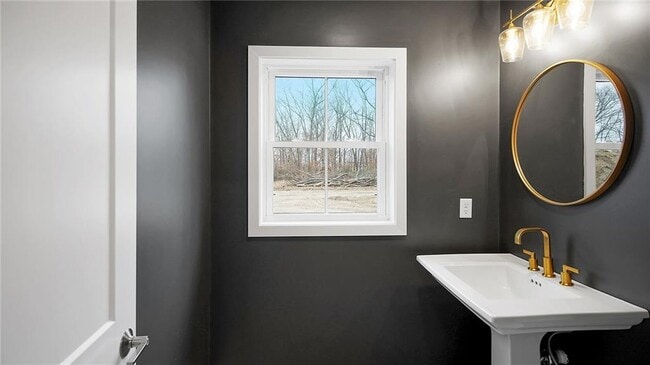 Building Photo - 133 Graystone St
