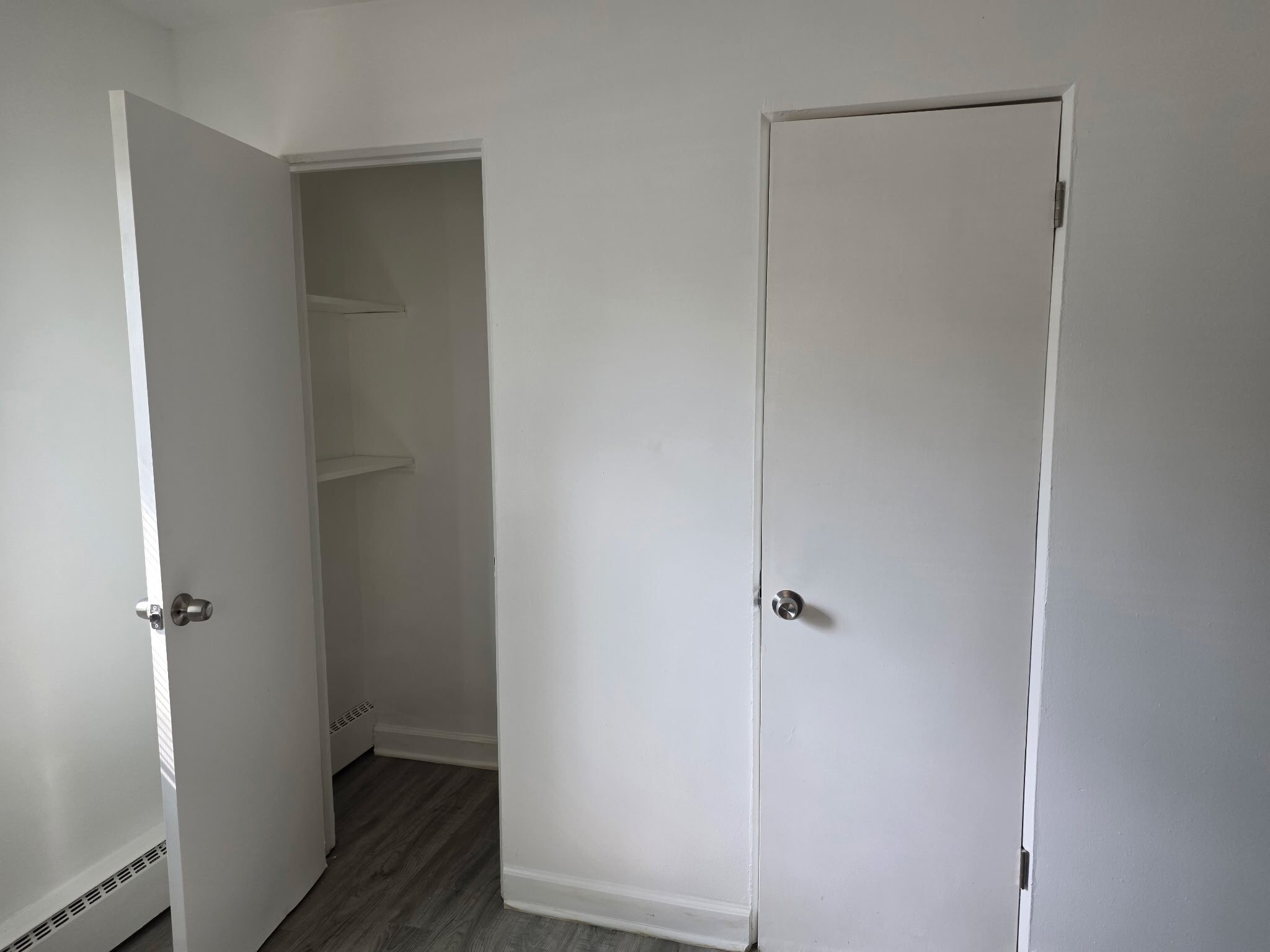 Building Photo - 14605 Des Plaines St