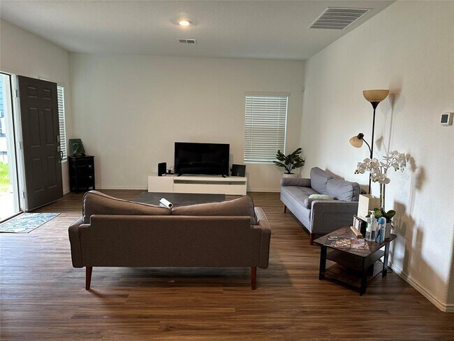 Building Photo - 2524 Forgetmenot Ln
