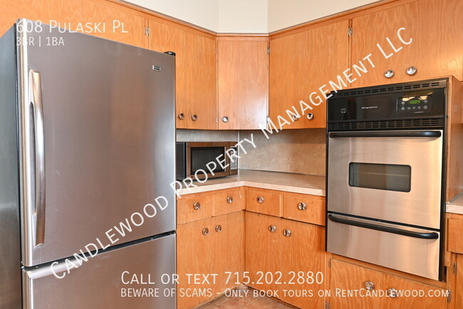Building Photo - Pet Friendly 3 Bedroom Single Family Home ...