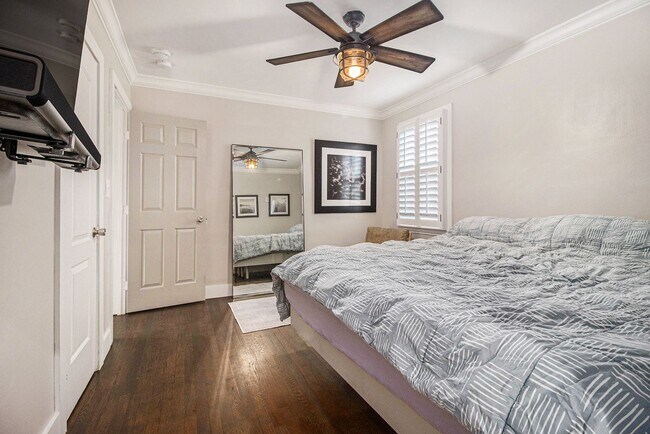 Building Photo - Fully Renovated Smart Home | EV Ready | Au...