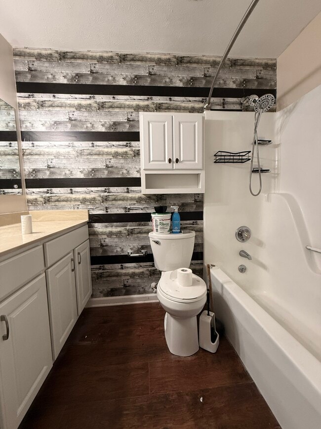 Building Photo - 5 Markwood Ln