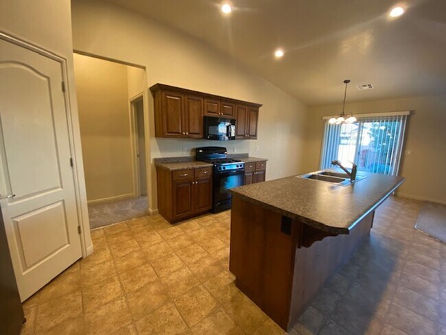 Building Photo - BEAUTIFUL HOME IN WASHINGTON FIELDS FOR RENT!