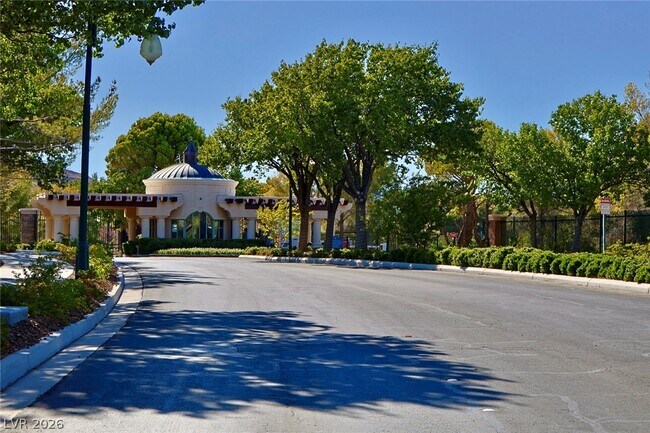 Building Photo - 12047 Oakland Hills Dr