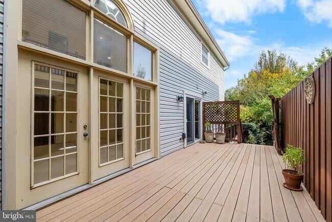 Building Photo - 1130 20th St S