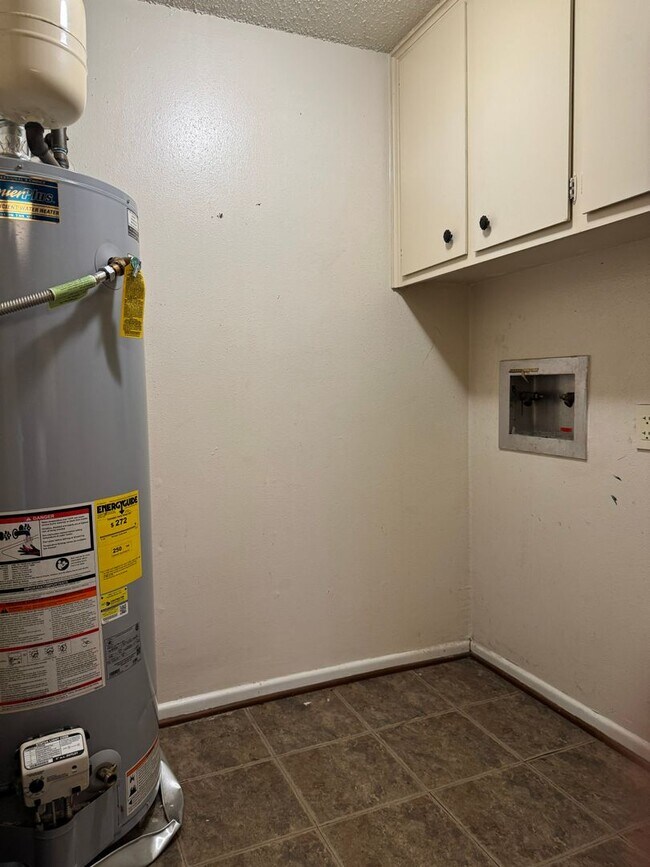 Building Photo - 11814 Song St