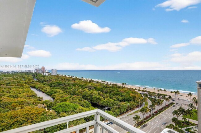 Building Photo - 3000 E Sunrise Blvd