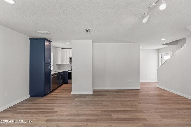 Building Photo - 223 19th St N