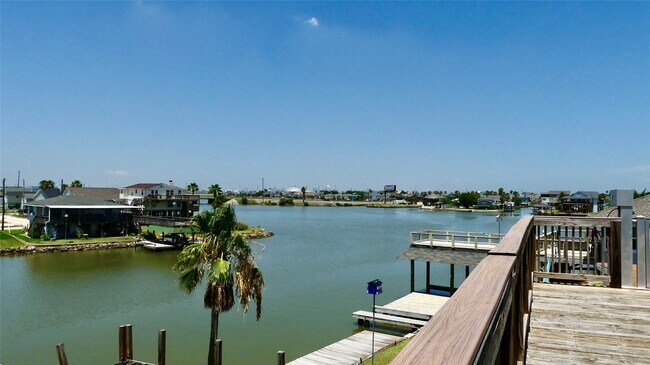 Building Photo - 58 Lakeside Dr