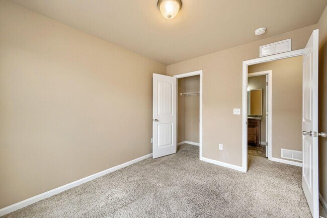 Building Photo - 4219 Perryville Pt