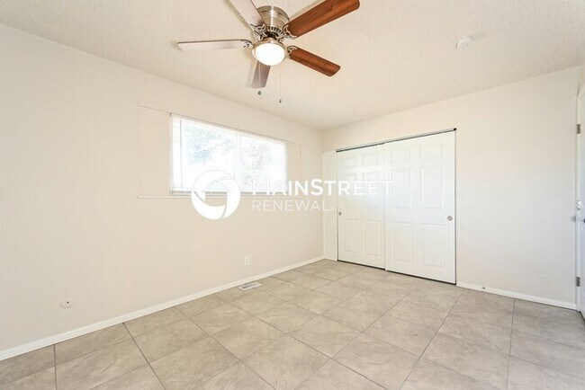 Building Photo - 4 Bedroom Pet-Friendly Home in DENVER, CO with Main Street Renewal