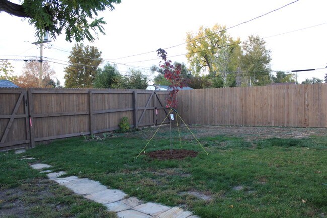 Building Photo - Charming 3 BR/1 BA  Home located In Villa ...