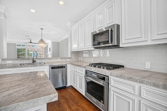 Building Photo - 4107 Woodhead St