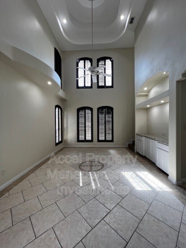 Building Photo - 4106 San Rodrigo