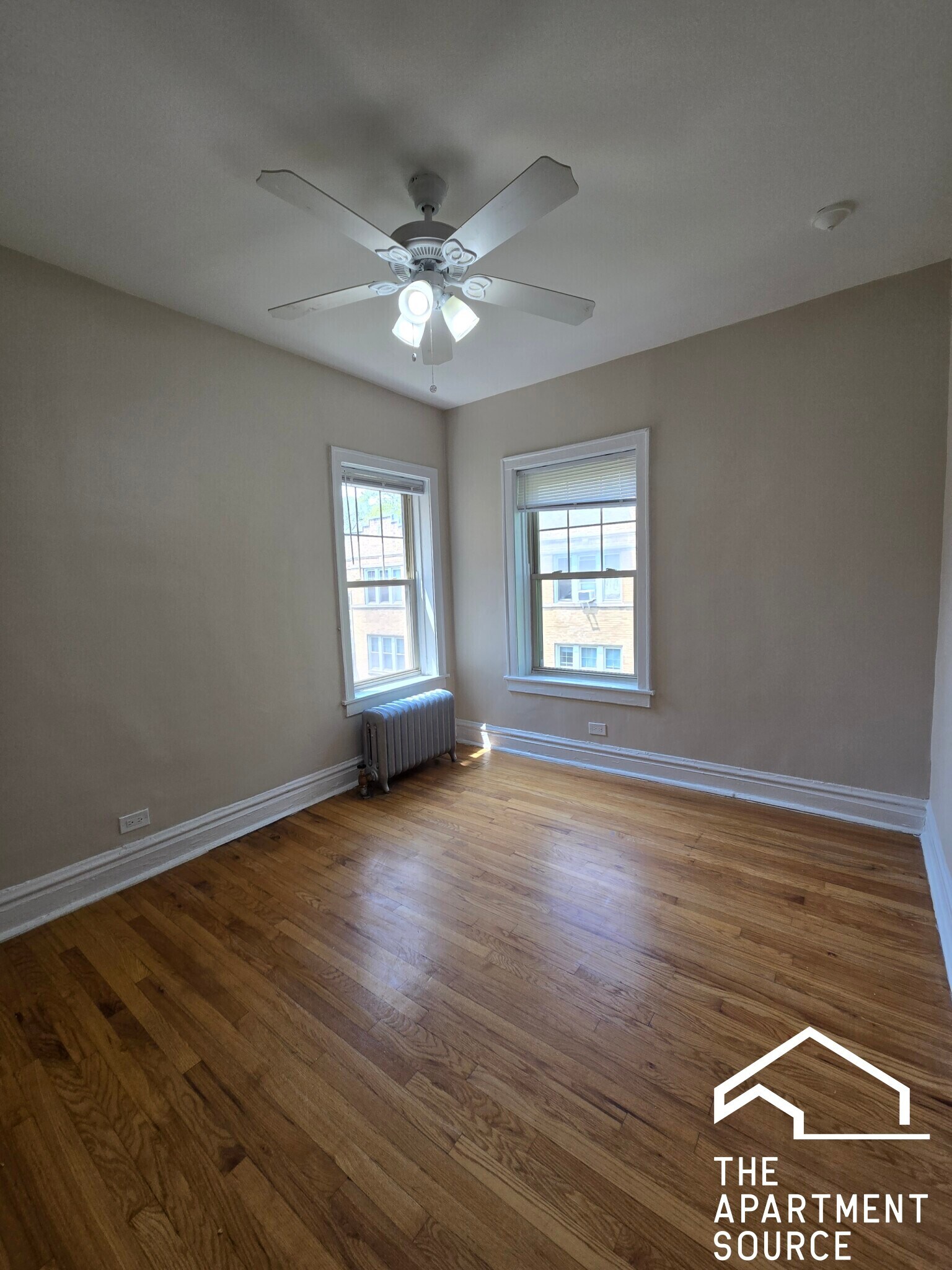 Building Photo - 908 Reba Pl