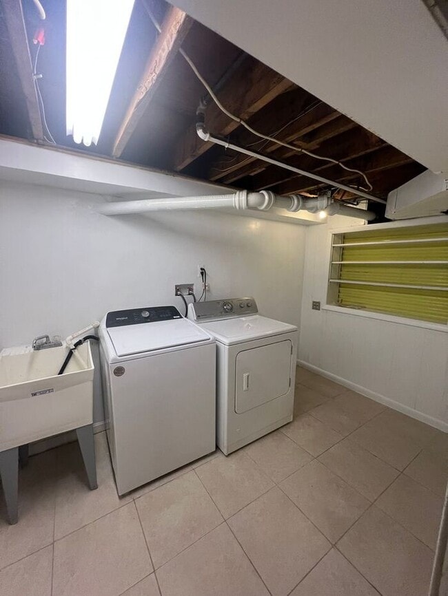 Building Photo - 2500 Linwood Rd