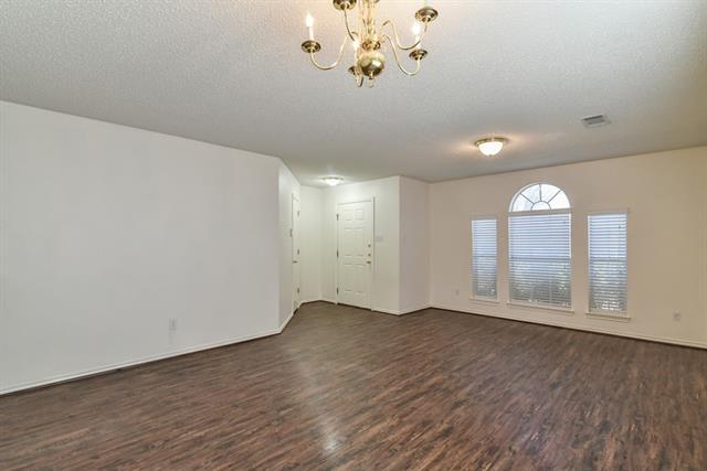 Building Photo - 307 Stell Ave