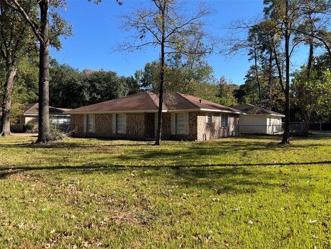 Building Photo - 2402 Fawnwood Ln