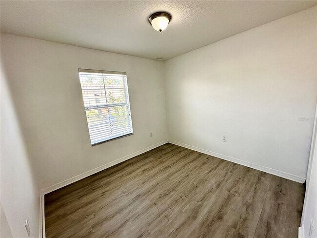 Building Photo - 233 Carina Cir