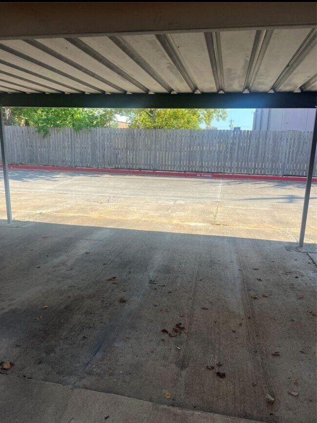 Building Photo - 6111 Beverly Hill St