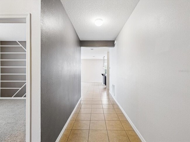 Building Photo - 11525 Southern Creek Dr