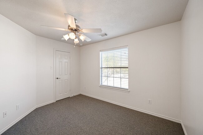 Building Photo - 11938 Ramla Place Trail