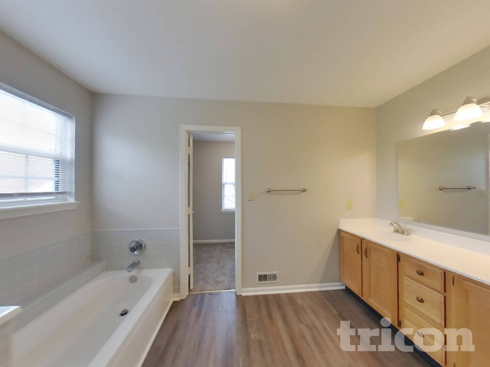 Building Photo - 3127 Woodlane Ct