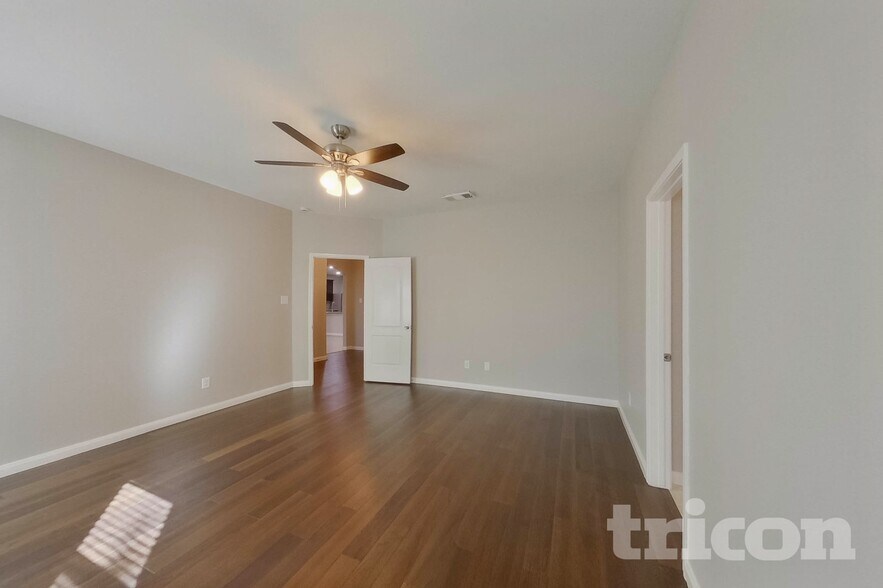 Building Photo - 714 Shady Meadow Ln