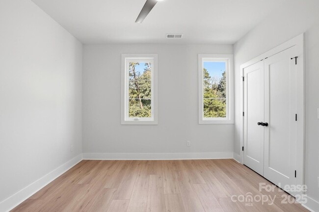 Building Photo - 1310 Carolyn Dr