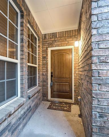 Building Photo - 5852 Clearwater Dr